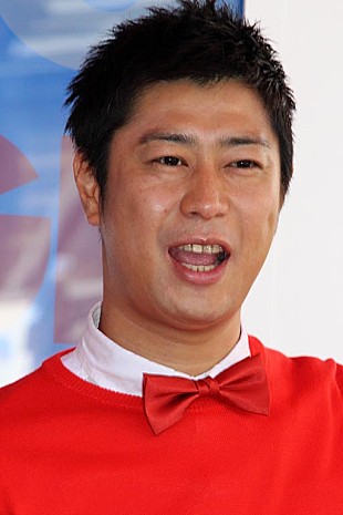 「結婚指輪は「ちょっともったいない…」　“入籍”パンサ－尾形「浮気はしません！」」