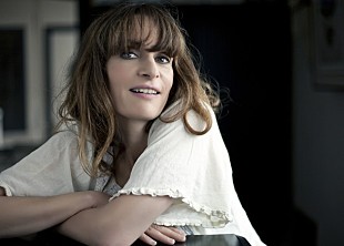 「クレモンティーヌ“親友”野宮真貴＆LE VELVETS宮原浩暢を迎えライブ開催」