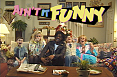 ダニー・ブラウン「ダニー・ブラウン「AIN&amp;#039;T IT FUNNY」MVに映画監督ガス・ヴァン・サント出演」1枚目/5