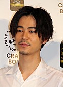 成田凌「成田凌「僕も早いとこ子どもがほしい」　新ＣＭでイクメン社員役」1枚目/1