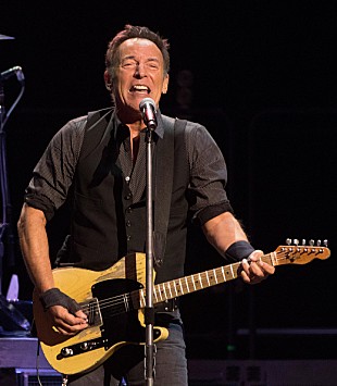 「ブルース・スプリングスティーン、ゆかりの品々300点以上が約8億円で売りに出される」