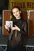 いであやか「いであやか『A.I. ayaka ide』リリイベで熱唱！ アルバムトレーラー＆収録曲MVも公開」1枚目/5