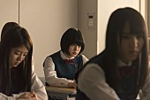 欅坂46「欅坂46主演の本格ミステリードラマが5月スタート、主題歌は欅坂46「エキセントリック」」1枚目/7