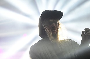 「カシミア・キャットがデビューALのトラックリスト公開、ザ・ウィークエンド/アリアナ/ケラーニら参加」