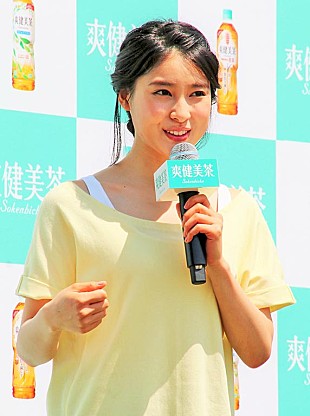 「土屋太鳳、ヨガのポ－ズで柔らかい身体を披露　「とても幸せで、爽やかな気分」」