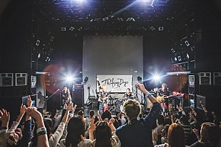 「Thinking Dogs、レコ発でファンへの想いに男泣き」