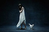 Aimer「Aimer、吉田羊＆松岡茉優出演のトヨタホーム新CMで中島みゆきの名曲をカヴァー」1枚目/10