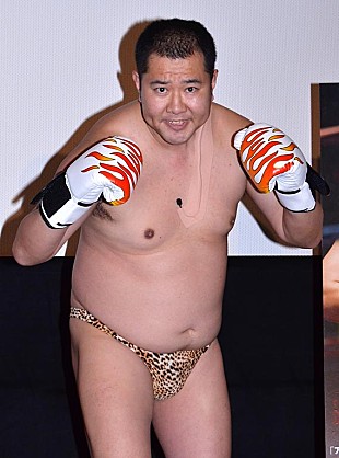 「とにかく明るい安村、再起かけて１３キロ減量宣言も　はき慣れないパンツに「出ちゃう！　危ない！」」