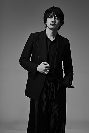 「青柳翔（劇団EXILE）ワイルド＆セクシーな新アートワーク公開」