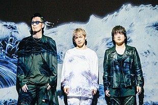 「コブクロ×EXILE・NAOTOがMVで共演　360度の壮大なセットで心の表裏を表現」