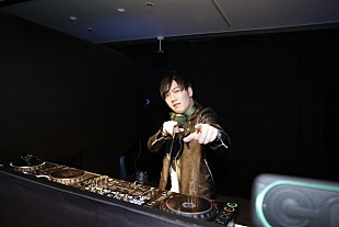 「TeddyLoid×卓球のエクストリームな音楽体験！【低音卓球】で会場熱狂」