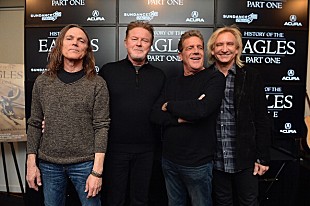 「イーグルス、7月出演のフェスにグレン・フライの息子がメンバーとして参加」