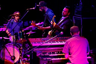 「“銀河系最強のファンク・バンド”ザ・ニュー・マスターサウンズが、ビルボードライブ大阪に登場」