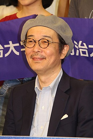 「亀梨和也「自分は昭和寄りタイプの男」 　明大文学部の授業にサプライズ登場」