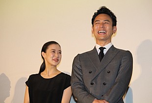 「妻夫木聡、蒼井優とは「結婚も今回で２回目」　多数共演も「１回もキスシ－ンがない」」