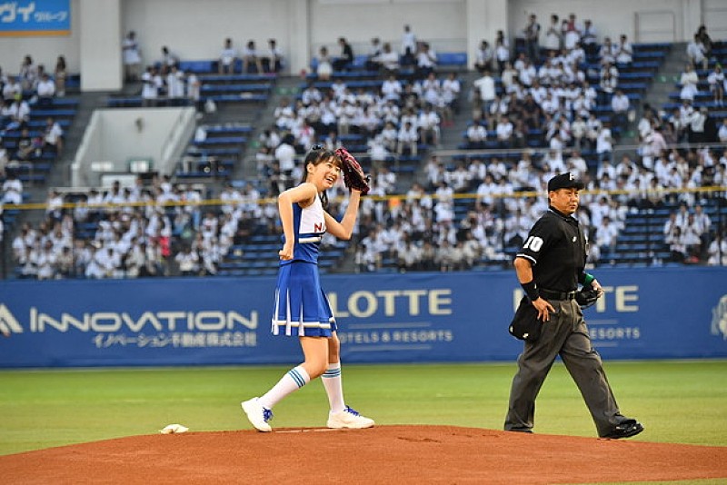 モーニング娘。'17牧野真莉愛が完璧なストライク投球！ あまりの嬉しさに涙も