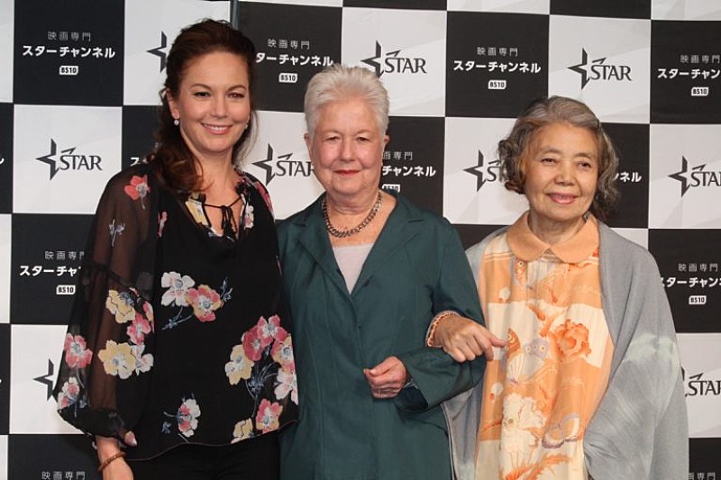 樹木希林「樹木希林、エレノア監督＆ダイアン・レインと初対面　「私は夫に仕えておりませんので」と“希林節”も」1枚目/1