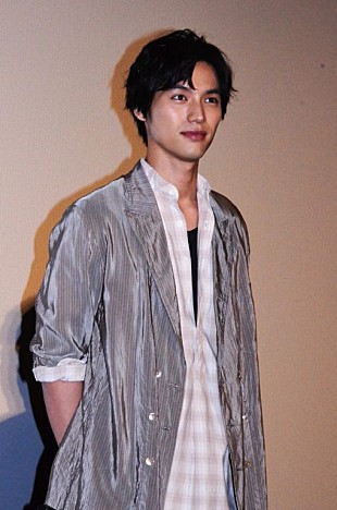 「福士蒼汰、ビスラマ語に初挑戦、英語に加え「スペイン語も勉強したい」 　工藤阿須加は父・工藤公康監督譲りの速球披露」