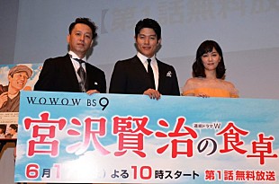 「鈴木亮平、「誰も演じてこなかった宮沢賢治像」　石橋杏奈は鈴木を「本当のお兄ちゃんみたい」」