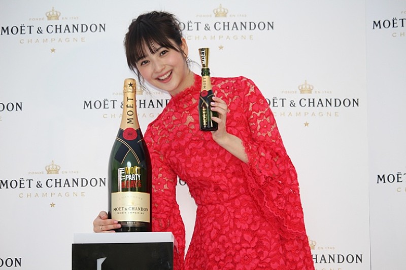 佐々木希「佐々木希、多忙でも「必ず時間を作って…」　シャンパンに合う“こだわりレシピ”を紹介」1枚目/1