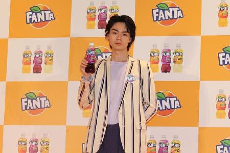 菅田将暉「菅田将暉、重大事項をフライングで発表！？　人生初の名刺に「ちょっと大人な感じ」」1枚目/1