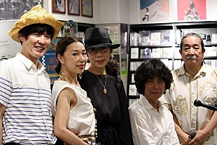 「佐藤奈々子、初インストアライブの飛び入りゲストにカジヒデキ/野宮真貴が参加」