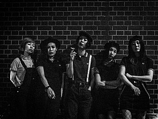 「嵐を呼ぶ5人組ファンク娘 BimBamBoom、新曲ミュージックビデオ公開！ 夏フェス出演もゾクゾク決定」