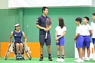 「錦織圭、小学生２４人とテニス交流　「うまいね～」「ナイスショット！」」
