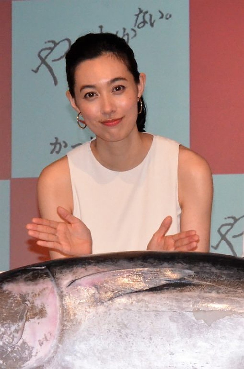 吹石一恵「吹石一恵、崖っぷち女漁師役で「体がバキバキに」　岡山天音は“伝説の漁師”恐れて寝られず」1枚目/1