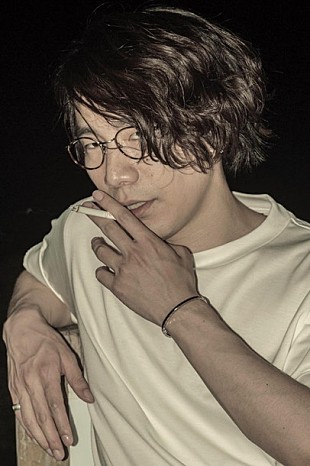 「清 竜人、弾き語りツアー即完！ 東京追加公演を発表」