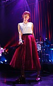 小松未可子「小松未可子、今年のBDライブは“名探偵コマツ ～探偵たちの聖誕祭～”に！ 新曲ミュージックビデオYouTube Ver.公開」1枚目/4