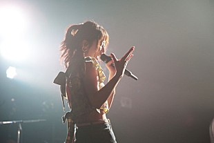 「上野優華 4周年記念ワンマンで5つの発表！ ミスチル「しるし」カバー配信/バスツアー開催決定など」