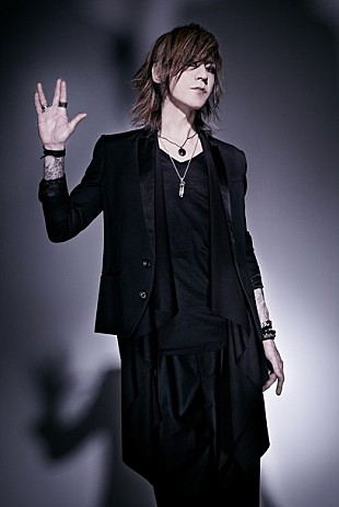「SUGIZO リミックス/リマスター盤などアルバム5作品連続リリース決定」