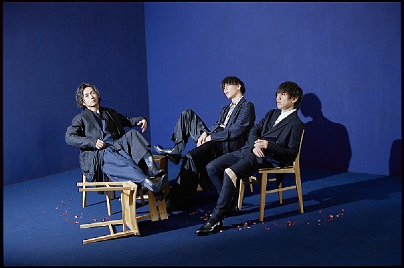 RADWIMPS、最新ツアー映像作品＆ライブアルバムが同時リリース決定