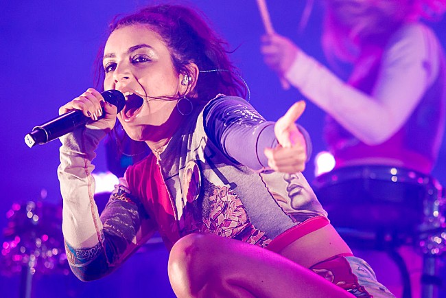 「 チャーリーXCX＆ホールジー、スパイス・ガールズをカヴァー」1枚目/1