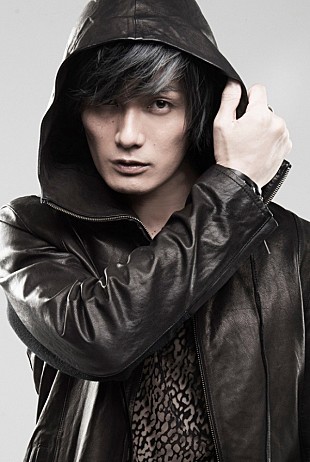 「加藤和樹、今秋発売『SPICY BOX』は“危険な色気漂わす”大人スパイスの香り」