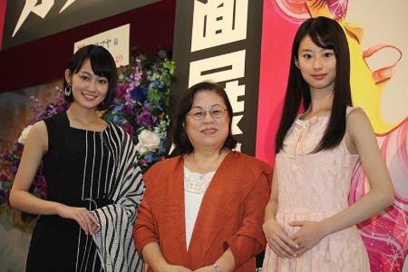 「“国民的美少女”井本彩花、イベント初登場　「私、音痴過ぎて…」と歌手デビュ－に不安も」1枚目/1