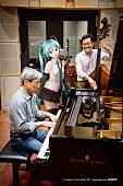 初音ミク「手塚治虫×冨田勲×初音ミク前代未聞のコラボAL、全曲試聴&amp;amp;クロスフェード動画公開」1枚目/4