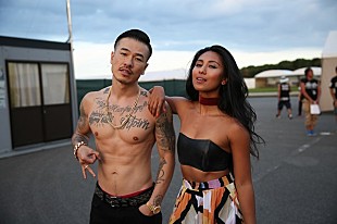 「AK-69、新曲にシェネルが参加【FREEDOM aozora 2017九州】でサプライズ発表」