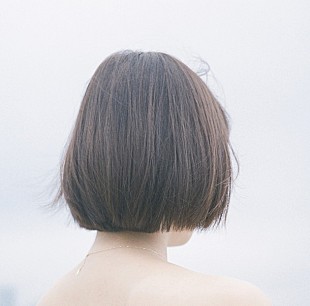 「吉澤嘉代子 大胆な“後ろ頭”ジャケ写公開」