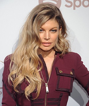 「ファーギー、ニッキー・ミナージュをフィーチャーした新曲のMVをドロップ」