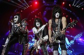 ＫＩＳＳ「キッスのジーン・シモンズとエース・フレーリー、16年ぶりに共演」1枚目/1