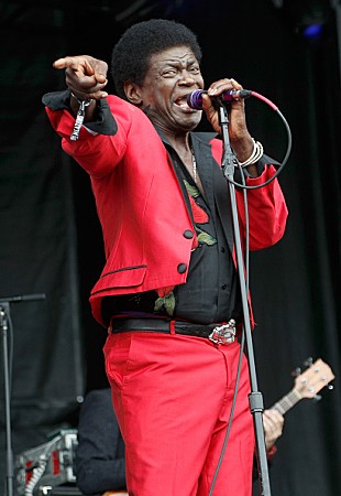 「チャールズ・ブラッドリーが68歳で死去」