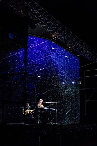 「大塚 愛“日本一美しい星空”の下で「プラネタリウム」など星の曲を披露」