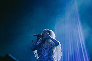 「Chara「いい夢をみたいね」 25周年イヤー締めくくるツアーファイナルに愛息HIMIの姿も」