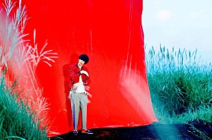 「米津玄師、新アー写公開＆新AL収録曲「fogbound（＋？）」に池田エライザが参加決定」