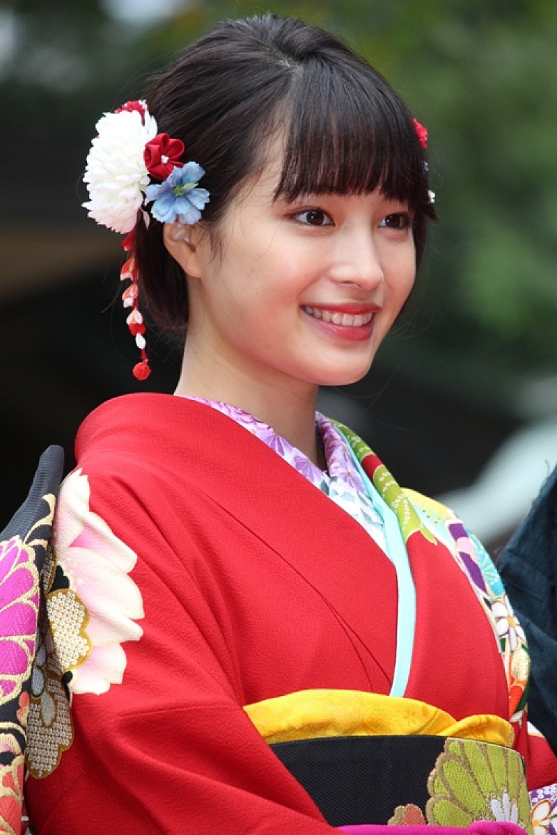 「生田斗真＆広瀬すず、和装でヒット祈願！　生田「振り袖姿が超絶かわいい」」1枚目/1