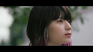 「泉まくら 大島智子個展テーマソングMV公開 話題のモデル“やね”出演」