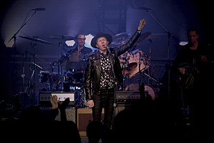 「ベックが語る映画『ザ・サークル』との運命性とSNSとは？　セルフィ―でアピールする映像も公開」