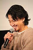 小栗旬「小栗旬「主役が僕じゃなくなってるかも」　大ヒット映画『銀魂』の続編製作が決定！」1枚目/1